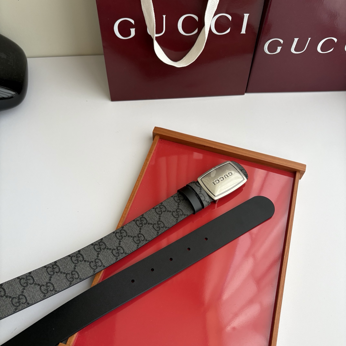 Gucci 经典原单品质，Pvc灰色印花面搭配原版平纹底，纯铜挂扣，精工制作，细节看图，实物拍摄，高端奢华，宽度3.5c