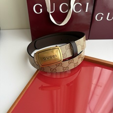 Gucci 经典原单品质,Pvc咖色印花面搭配原版咖色平纹底,纯铜挂扣,精工制作,细节看图,实物拍摄,高端奢华,宽度3. Gucci 经典原单品质,Pvc咖色印花面搭配原版咖色平纹底,纯铜挂扣,精工制作,细节看图,实物拍摄,高端奢华,宽度3.