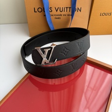 【LOUIS VUITTON】:经典原单品质,压花面搭配经典平纹底,原单精品挂扣,精工制作,细节看图,实物拍摄,高端奢华 【LOUIS VUITTON】:经典原单品质,压花面搭配经典平纹底,原单精品挂扣,精工制作,细节看图,实物拍摄,高端奢华