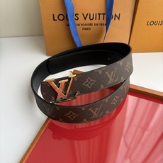 【LOUIS VUITTON】:经典原单品质,印花面搭配经典平纹底,原单精品挂扣,精工制作,细节看图,实物拍摄,高端奢华 【LOUIS VUITTON】:经典原单品质,印花面搭配经典平纹底,原单精品挂扣,精工制作,细节看图,实物拍摄,高端奢华