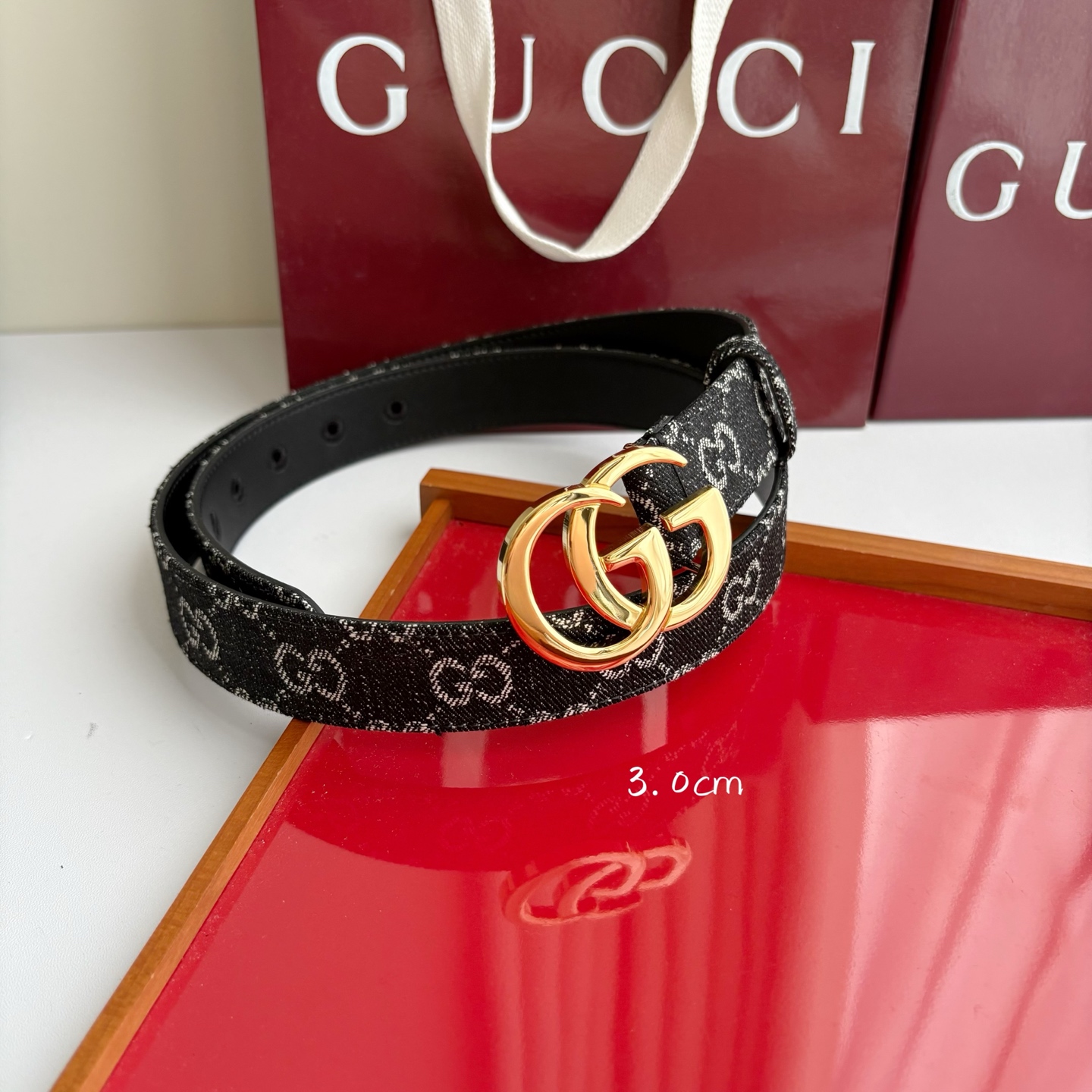 Gucci 经典原单品质,牛仔织布面搭配原版平纹底,精品铜扣,精工制作,细节看图,实物拍摄,高端奢华,宽度3.0cm Gucci 经典原单品质,牛仔织布面搭配原版平纹底,精品铜扣,精工制作,细节看图,实物拍摄,高端奢华,宽度3.0cm