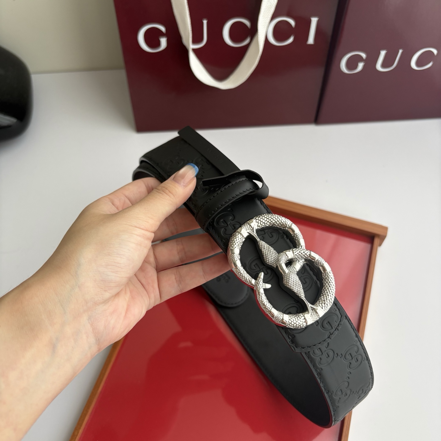 Gucci 经典原单品质，压花面配原版平纹底，纯钢挂扣，精工制作，细节看图，实物拍摄，高端奢华，宽度4.0cm
