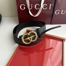 Gucci 经典原单品质,印花面配原版平纹底,纯钢挂扣,精工制作,细节看图,实物拍摄,高端奢华,宽度4.0cm Gucci 经典原单品质,印花面配原版平纹底,纯钢挂扣,精工制作,细节看图,实物拍摄,高端奢华,宽度4.0cm
