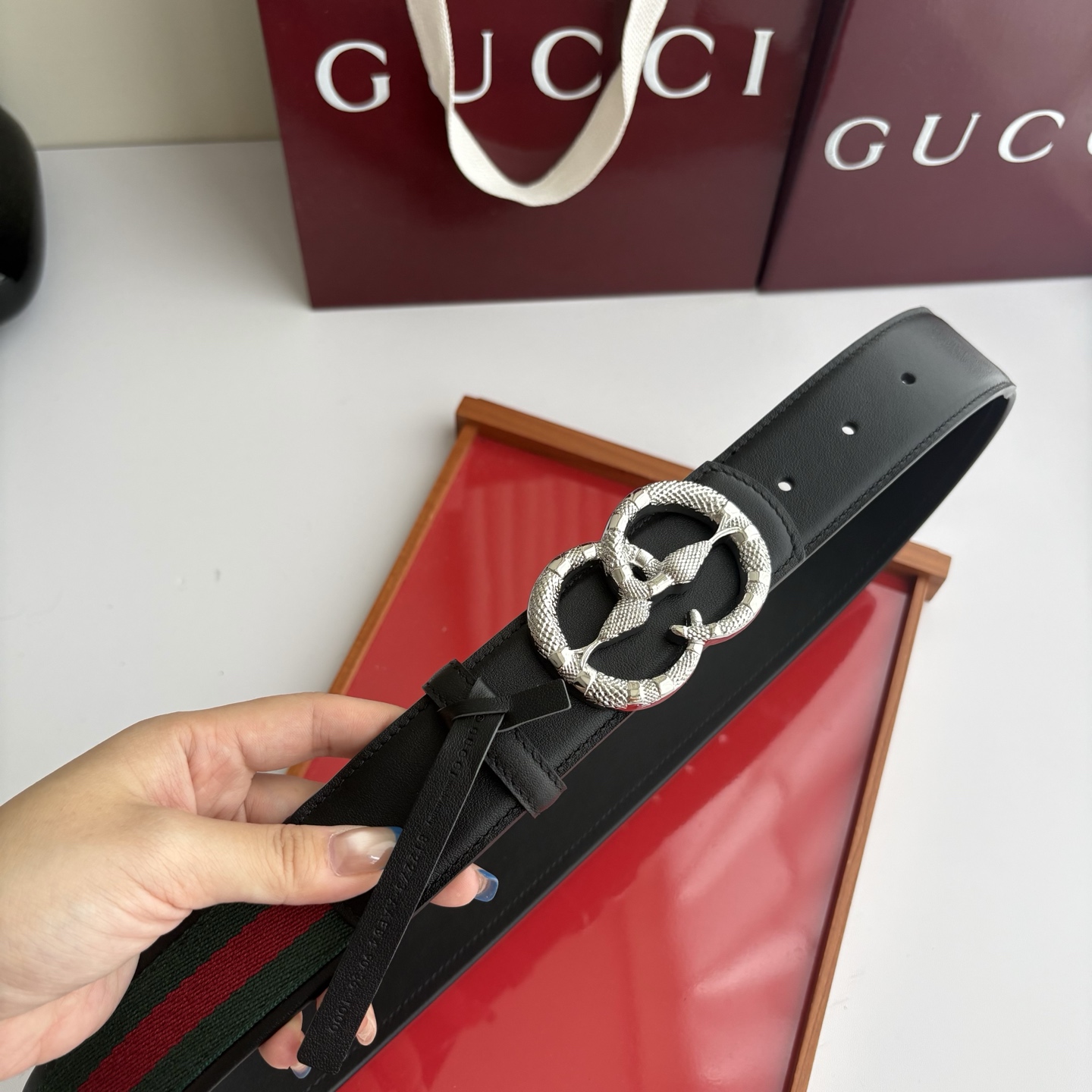 Gucci 经典原单品质，织带面配原版平纹底，纯钢挂扣，精工制作，细节看图，实物拍摄，高端奢华，宽度4.0cm