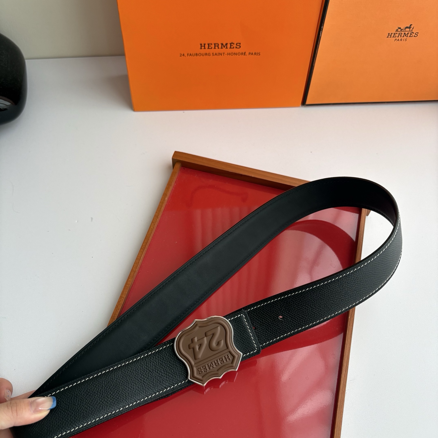 【爱马仕】Hermes 原单爱马仕，宽3.8cm进口原版皮带身，双面可用，精品电镀五金 ！