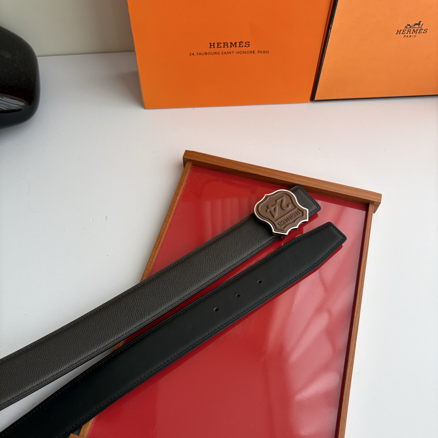 【爱马仕】Hermes 原单爱马仕，宽3.8cm进口原版皮带身，双面可用，精品电镀五金 ！