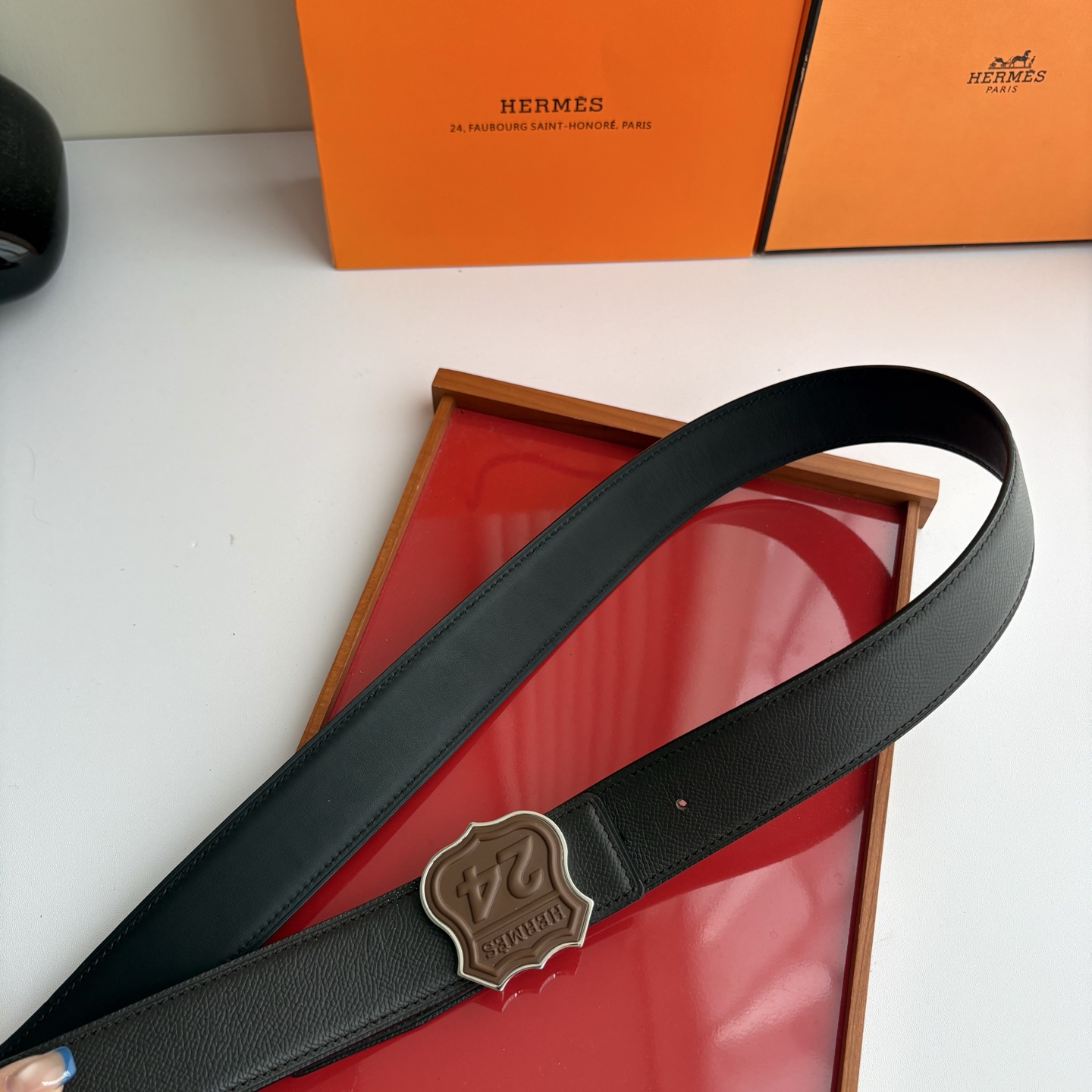 【爱马仕】Hermes 原单爱马仕，宽3.8cm进口原版皮带身，双面可用，精品电镀五金 ！
