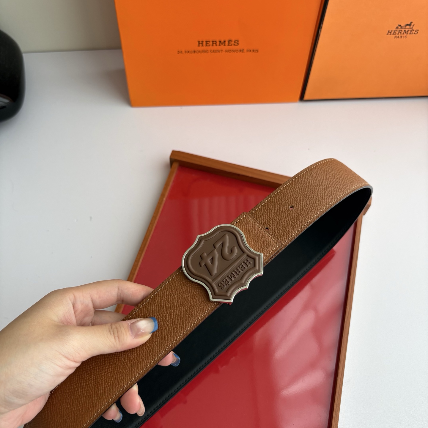 【爱马仕】Hermes 原单爱马仕，宽3.8cm进口原版皮带身，双面可用，精品电镀五金 ！