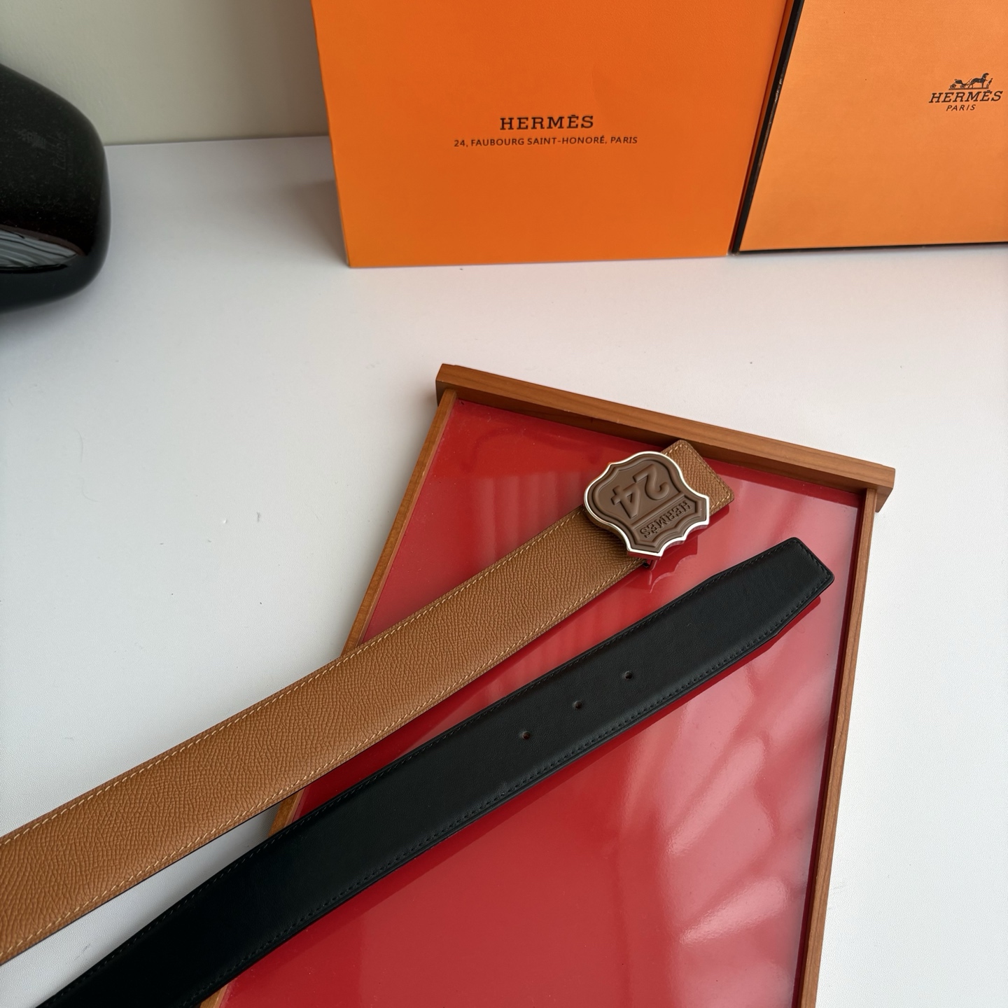 【爱马仕】Hermes 原单爱马仕，宽3.8cm进口原版皮带身，双面可用，精品电镀五金 ！