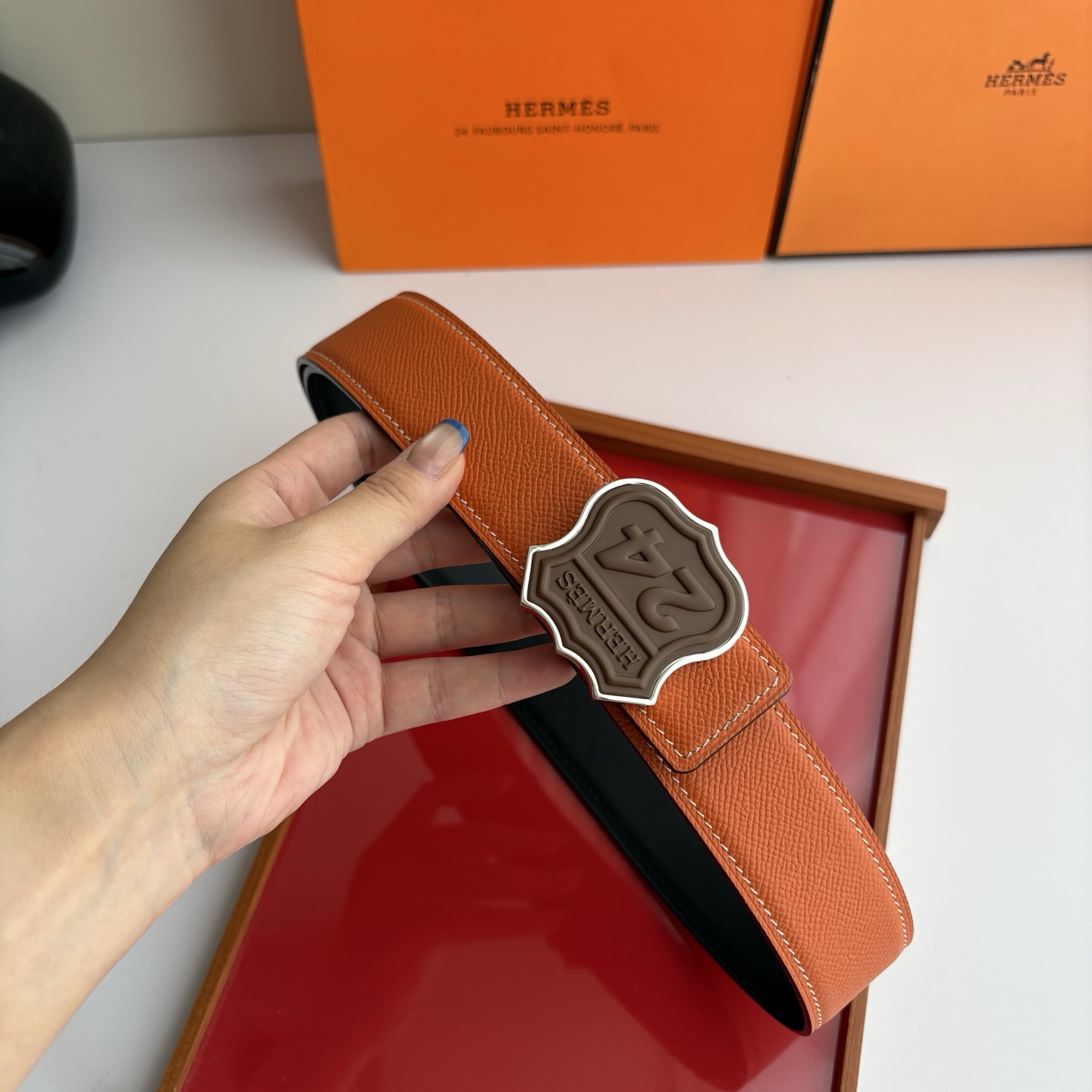 【爱马仕】Hermes 原单爱马仕，宽3.8cm进口原版皮带身，双面可用，精品电镀五金 ！