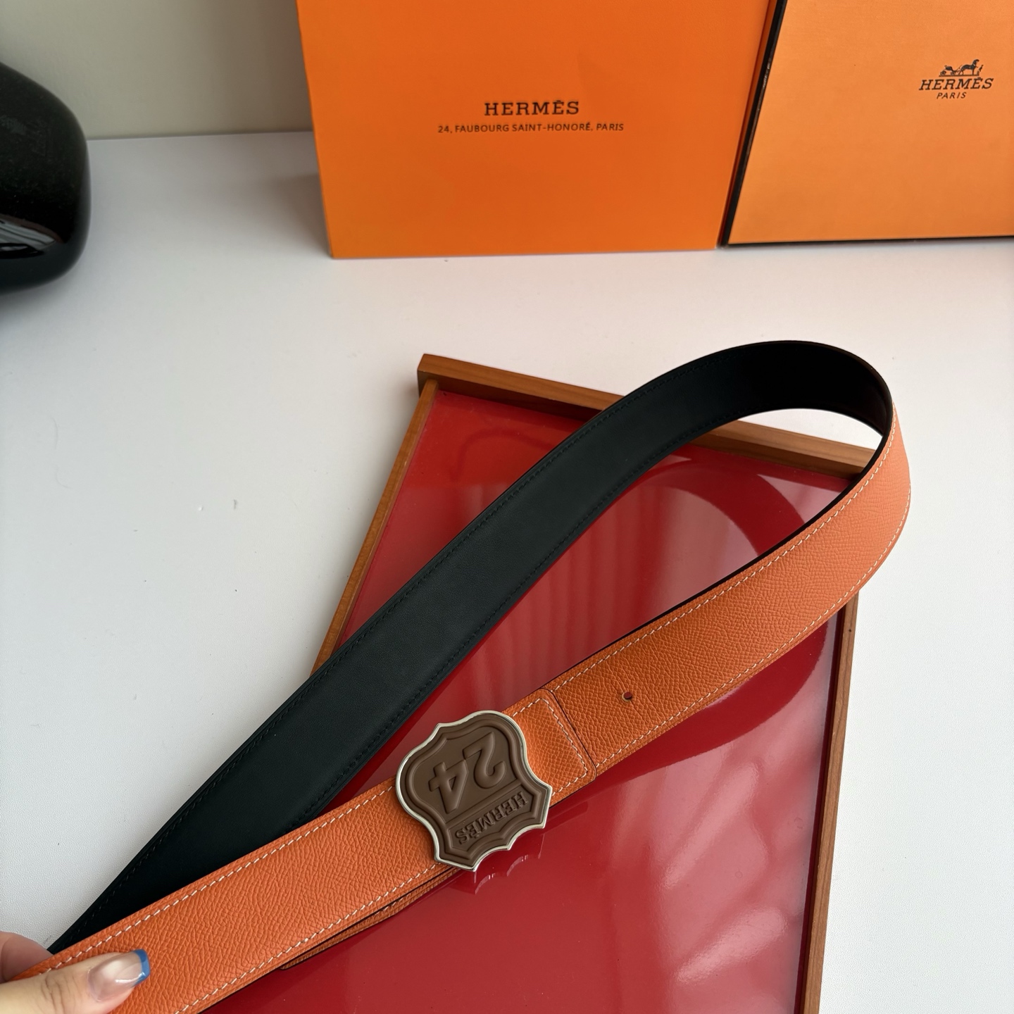 【爱马仕】Hermes 原单爱马仕，宽3.8cm进口原版皮带身，双面可用，精品电镀五金 ！