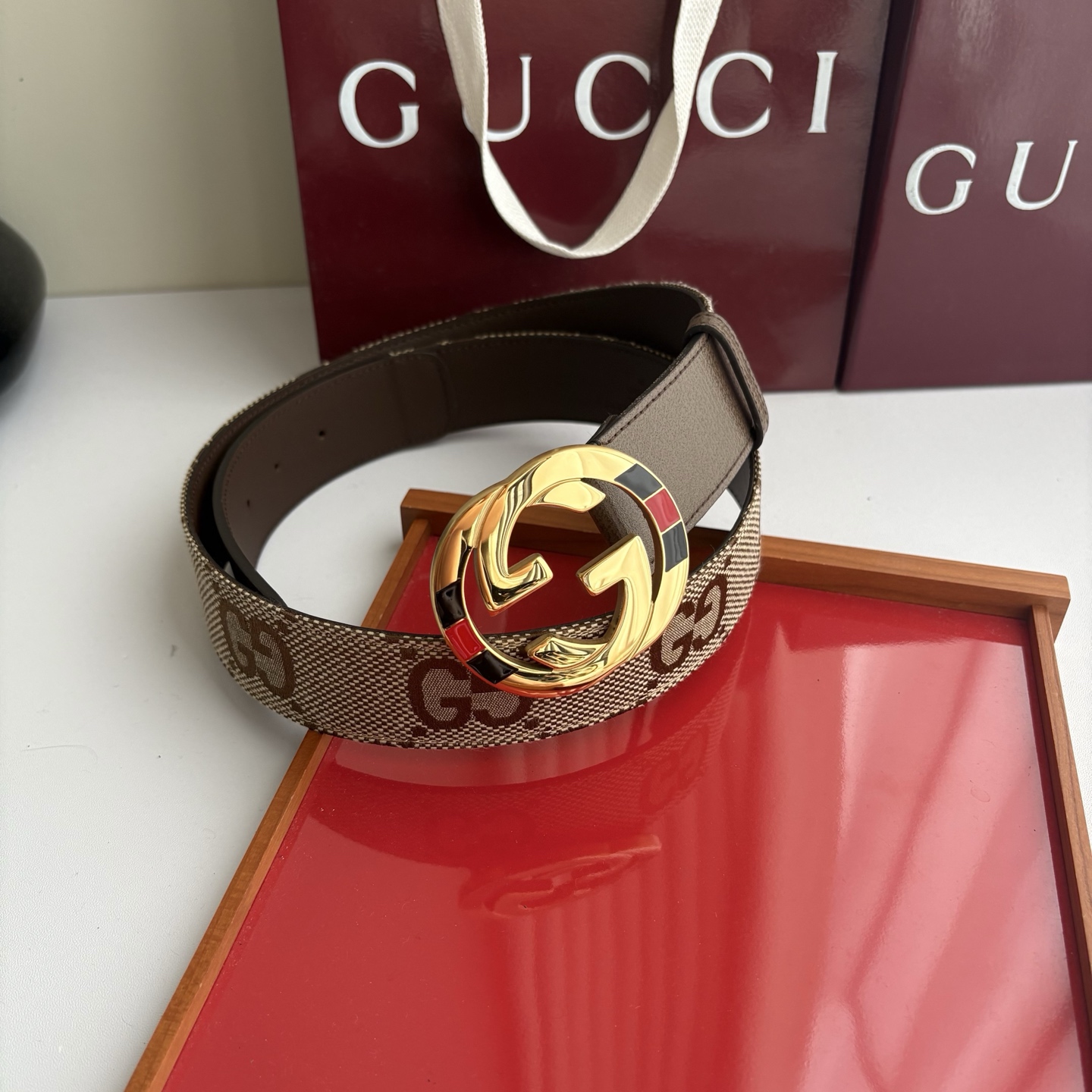 Gucci 经典织布logo身  搭配原版皮底   精品钢扣 宽4.0 Cm  经典永不过时款 潮流大方 时尚百搭