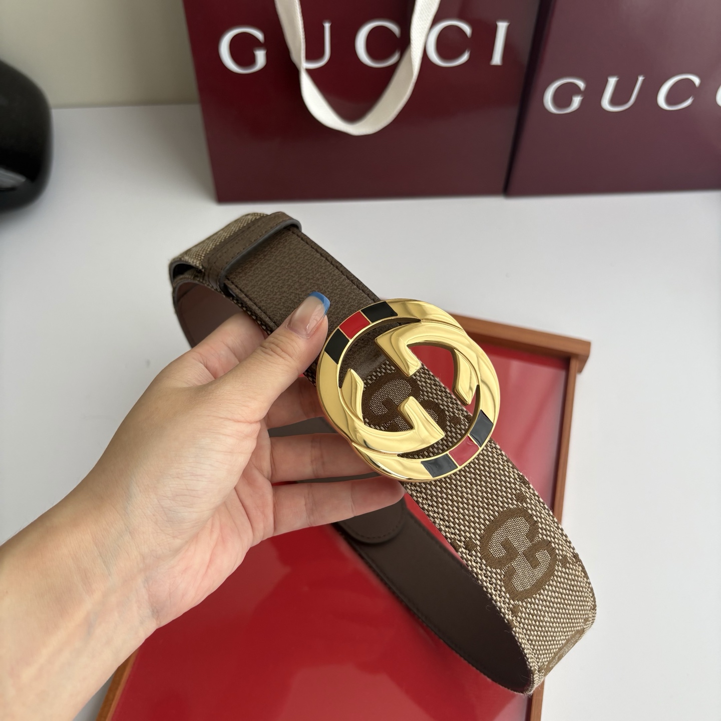 Gucci 经典织布logo身  搭配原版皮底   精品钢扣 宽4.0 Cm  经典永不过时款 潮流大方 时尚百搭