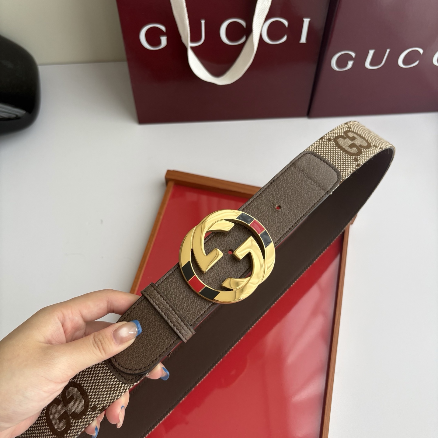 Gucci 经典织布logo身  搭配原版皮底   精品钢扣 宽4.0 Cm  经典永不过时款 潮流大方 时尚百搭