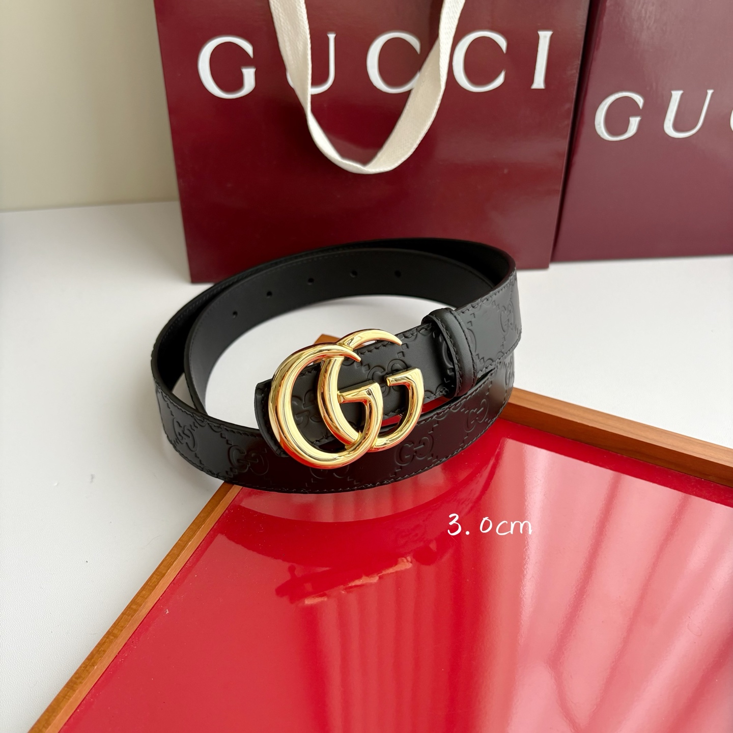 Gucci 经典原单品质，经典压花面搭配原版平纹底，纯铜挂扣，精工制作，细节看图，实物拍摄，高端奢华，宽度3.0cm