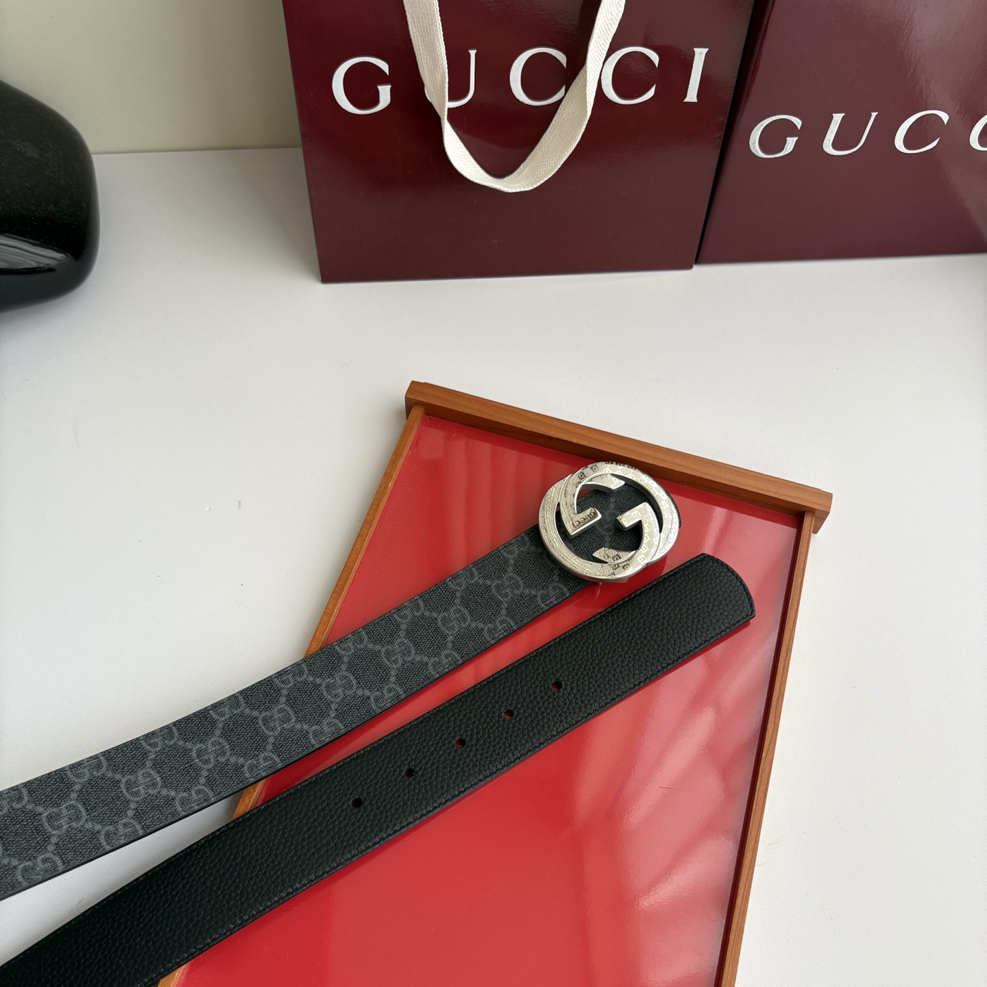 Gucci 经典原单品质，经典印花面搭配荔枝纹底，纯钢挂扣，精工制作，细节看图，实物拍摄，高端奢华，宽度4.0cm