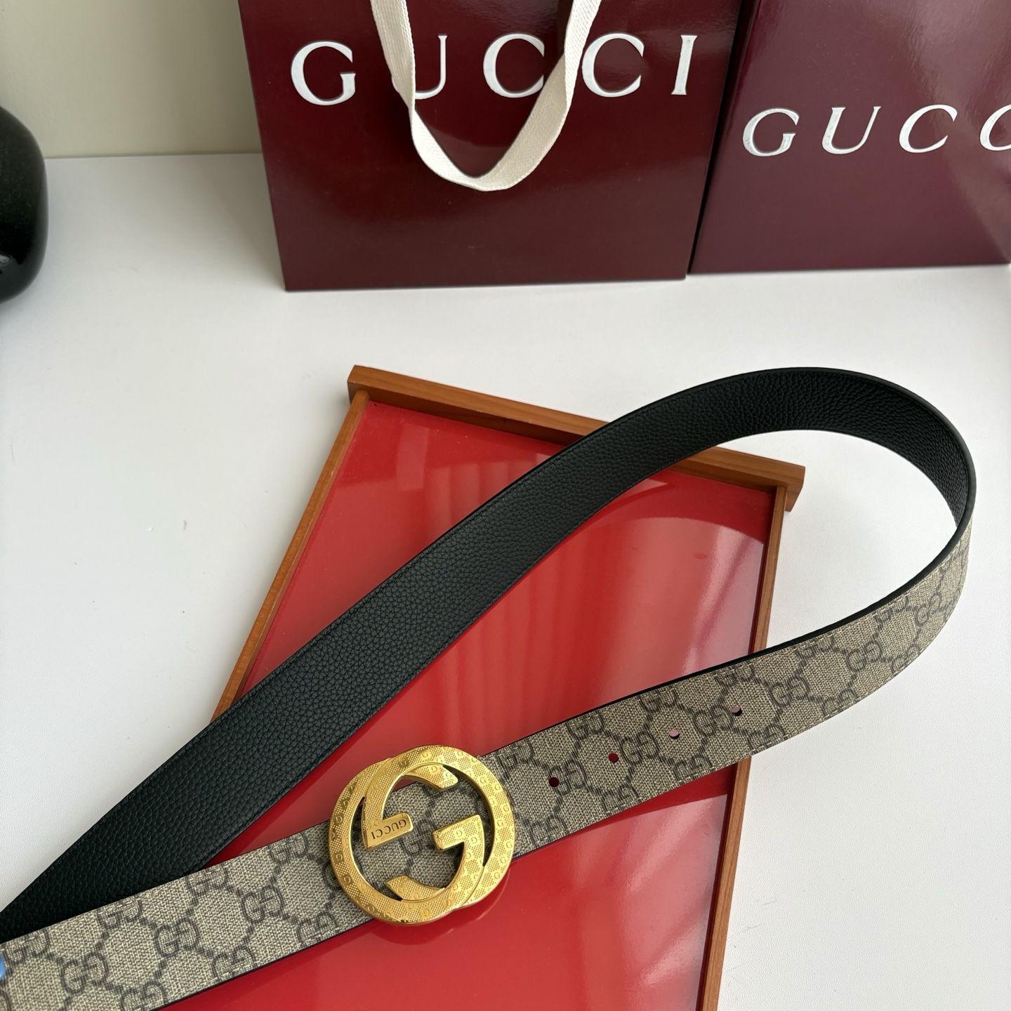 Gucci 经典原单品质，经典印花面搭配荔枝纹底，纯钢挂扣，精工制作，细节看图，实物拍摄，高端奢华，宽度4.0cm