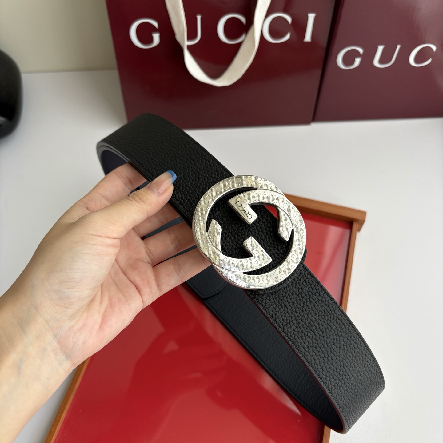 Gucci 经典原单品质，黑蓝双面荔枝纹双面可用，纯钢挂扣，精工制作，细节看图，实物拍摄，高端奢华，宽度4.0cm