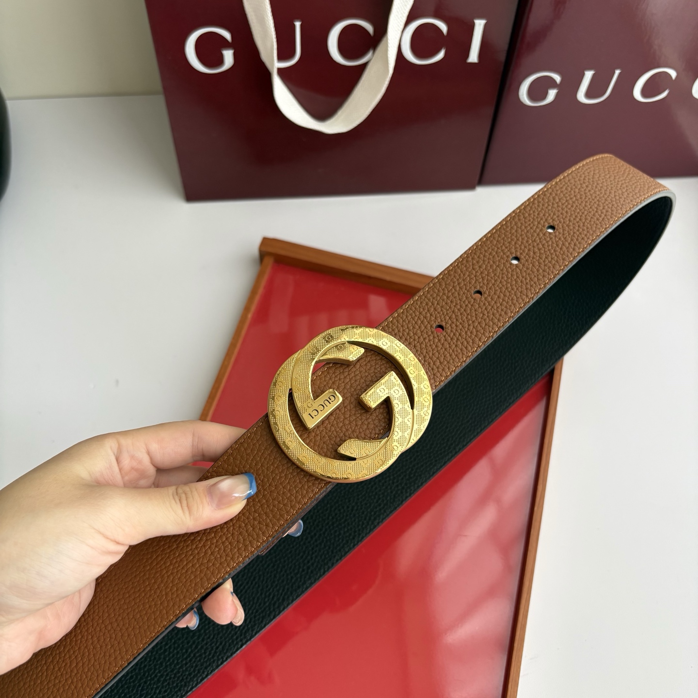 Gucci 经典原单品质，黑土黄双面荔枝纹双面可用，纯钢挂扣，精工制作，细节看图，实物拍摄，高端奢华，宽度4.0cm