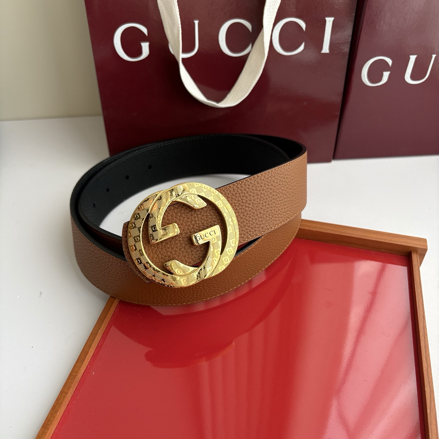 Gucci 经典原单品质，黑土黄双面荔枝纹双面可用，纯钢挂扣，精工制作，细节看图，实物拍摄，高端奢华，宽度4.0cm