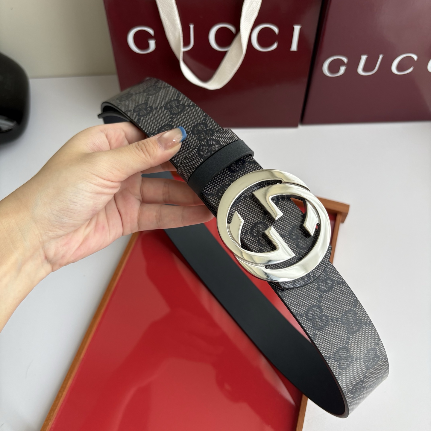 Gucci 原单品质，新款pvc印花面搭配原版平纹灰色底，精品铜挂扣，精工制作，细节看图，实物拍摄，高端奢华，宽度4.0