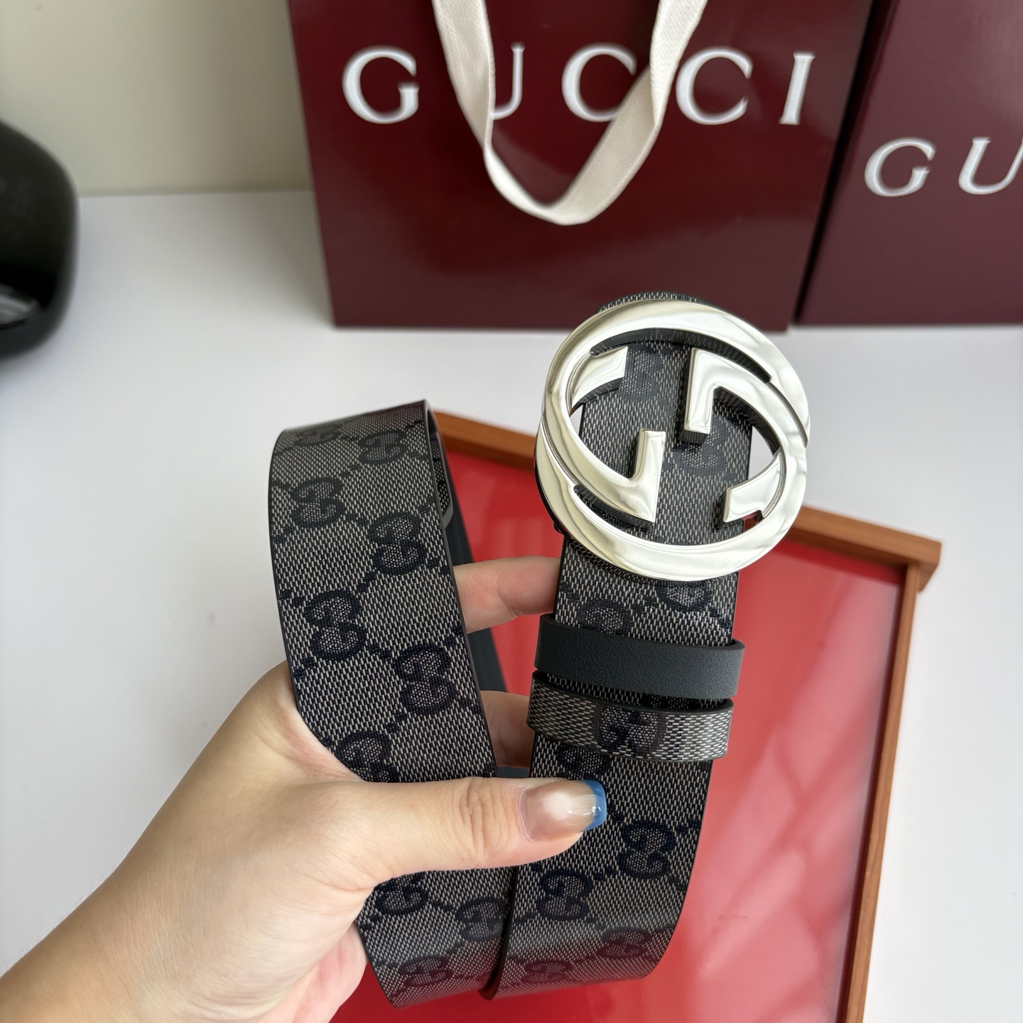 Gucci 原单品质，新款pvc印花面搭配原版平纹灰色底，精品铜挂扣，精工制作，细节看图，实物拍摄，高端奢华，宽度4.0