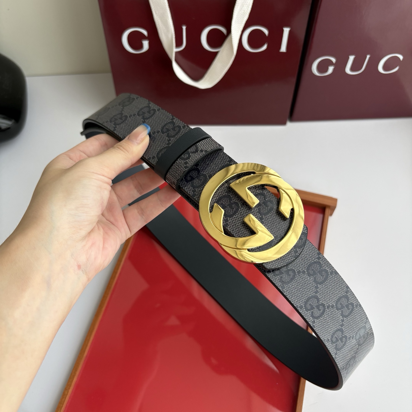 Gucci 原单品质，新款pvc印花面搭配原版平纹灰色底，精品铜挂扣，精工制作，细节看图，实物拍摄，高端奢华，宽度4.0