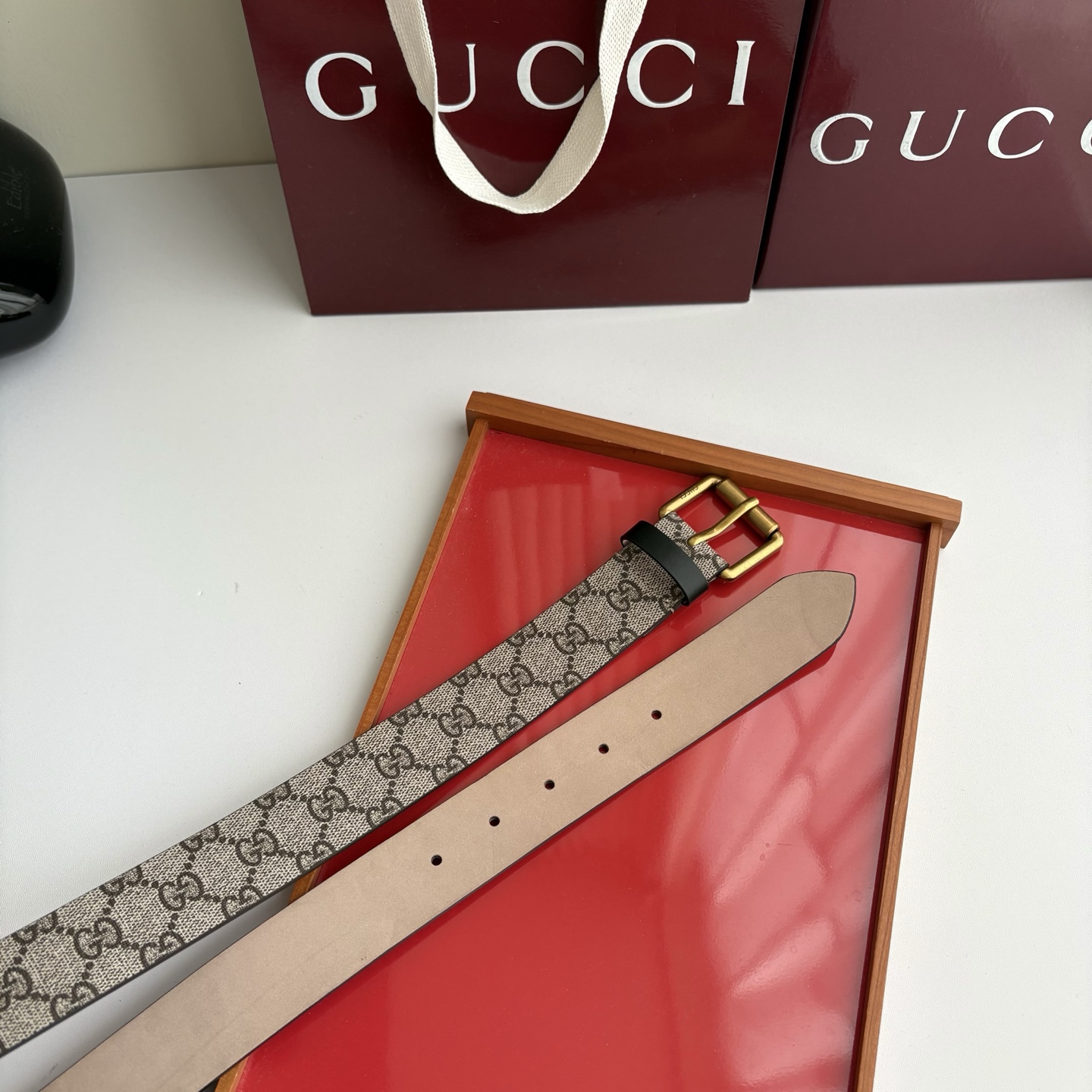 Gucci 经典原单品质，🐍印花点缀经典pvc GG印花，搭配树膏沙底，精品针扣精工制作，细节看图，实物拍摄，高端奢华，