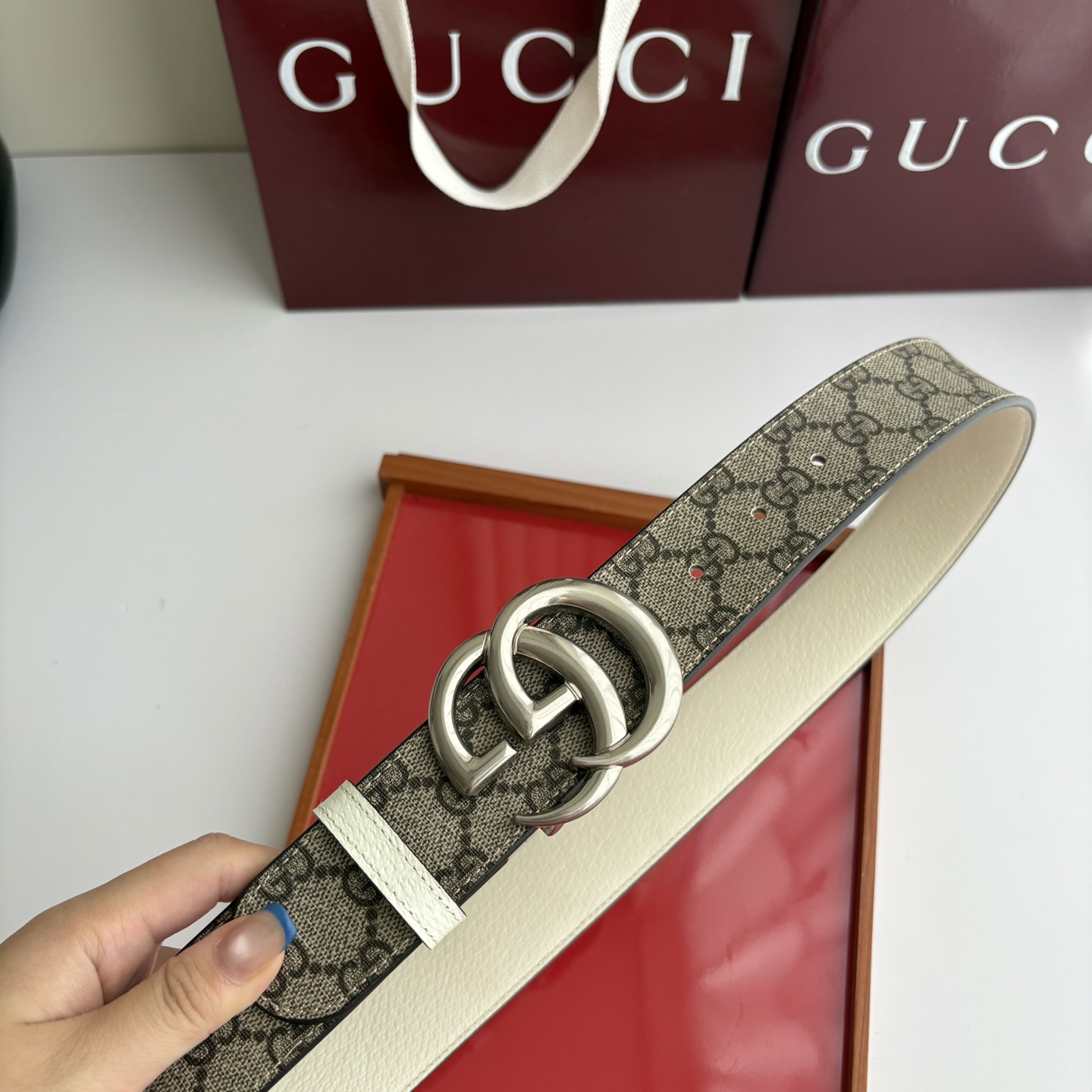Gucci原单品质，咖色pvc印花面搭配原版奶白色猪皮纹底，精品旋转扣，精工制作，细节看图，实物拍摄，高端奢华，宽度3.