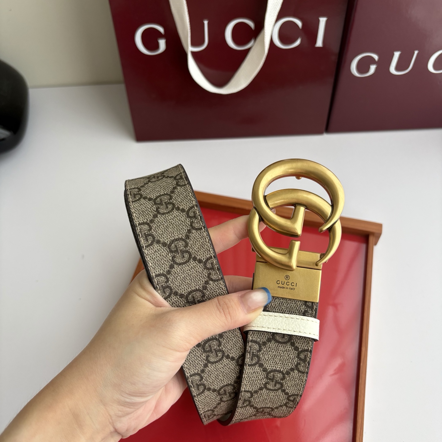 Gucci原单品质，咖色pvc印花面搭配原版奶白色猪皮纹底，精品旋转扣，精工制作，细节看图，实物拍摄，高端奢华，宽度3.
