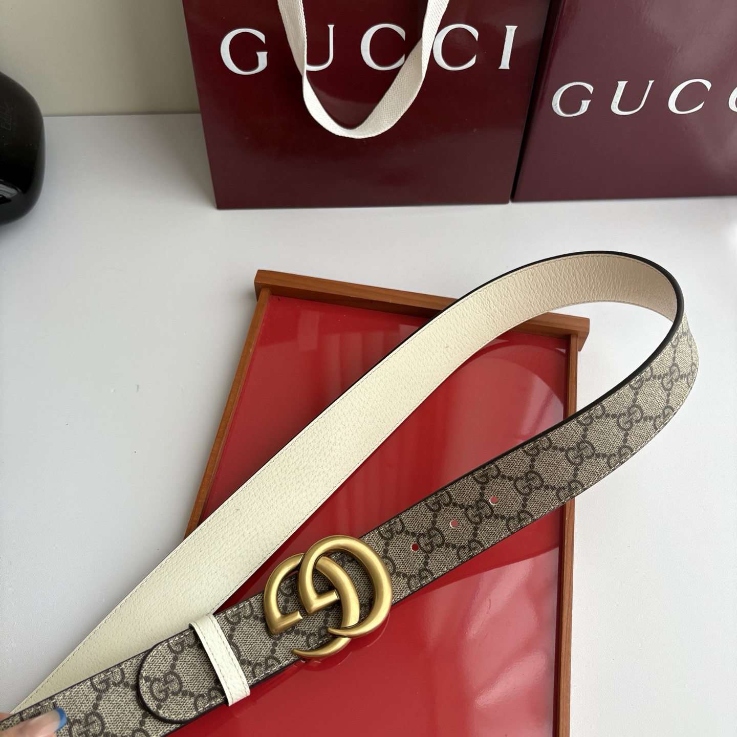 Gucci原单品质，咖色pvc印花面搭配原版奶白色猪皮纹底，精品旋转扣，精工制作，细节看图，实物拍摄，高端奢华，宽度3.