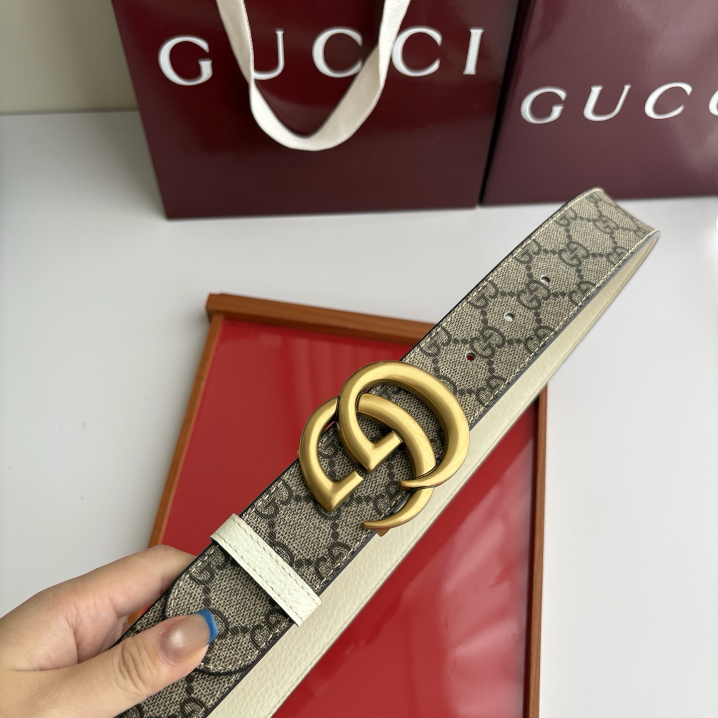 Gucci原单品质，咖色pvc印花面搭配原版奶白色猪皮纹底，精品旋转扣，精工制作，细节看图，实物拍摄，高端奢华，宽度3.