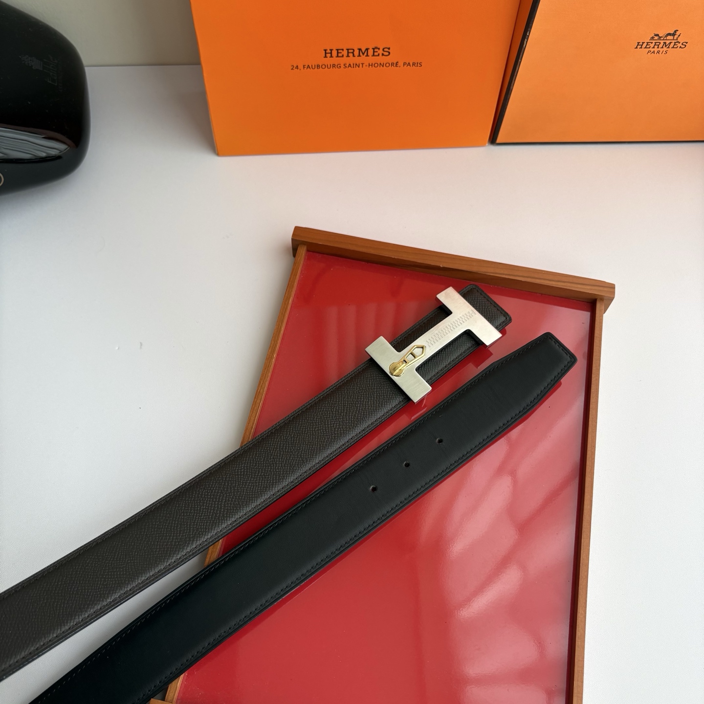 【爱马仕】Hermes 原单爱马仕，宽3.8cm进口原版皮带身，双面可用，精品电镀五金 ！