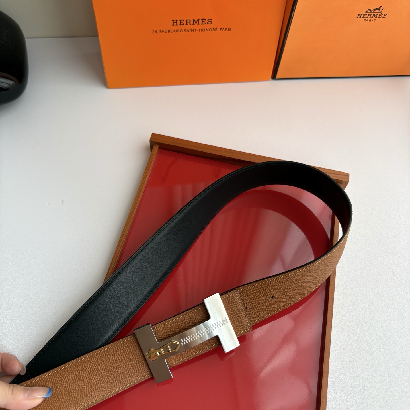 【爱马仕】Hermes 原单爱马仕，宽3.8cm进口原版皮带身，双面可用，精品电镀五金 ！