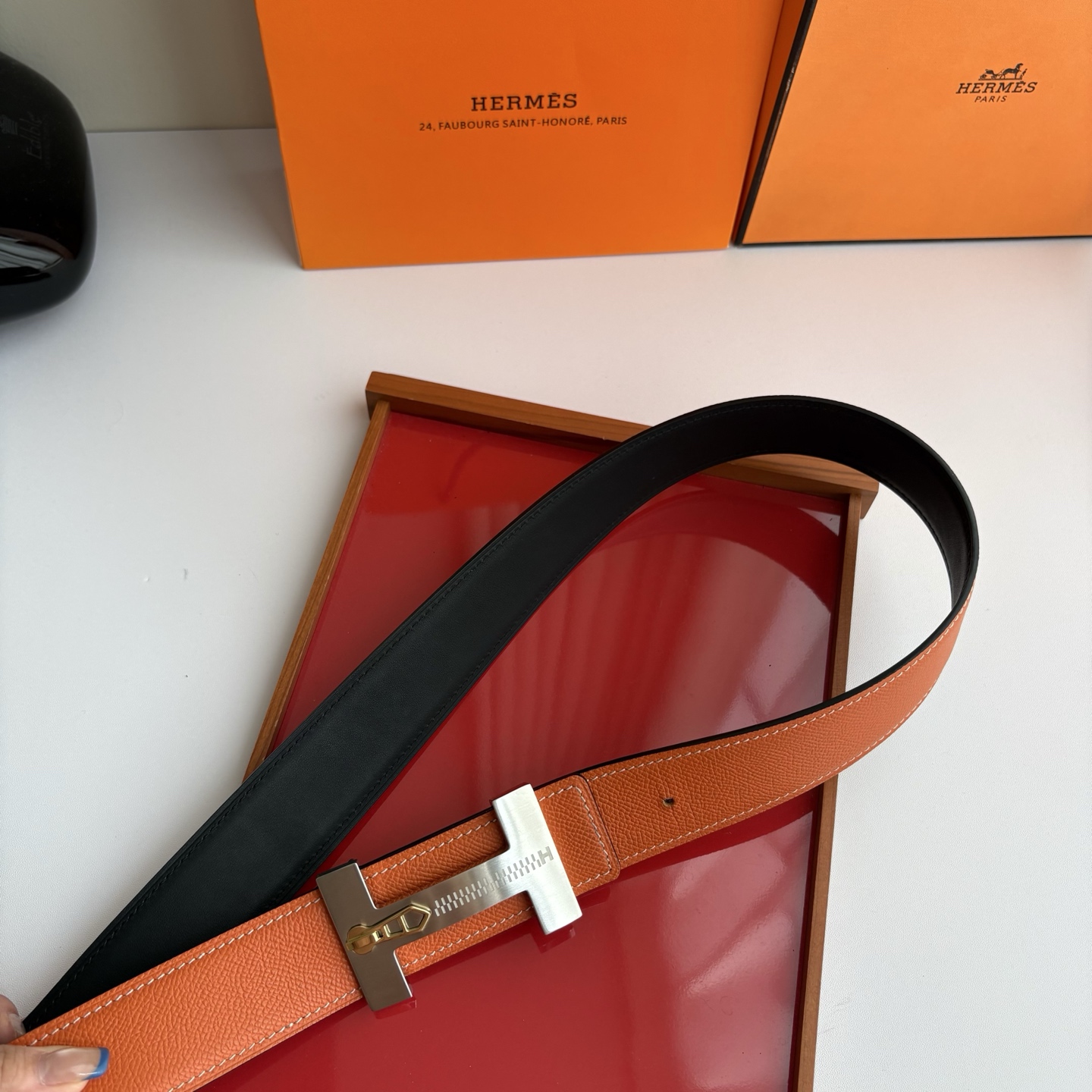 【爱马仕】Hermes 原单爱马仕，宽3.8cm进口原版皮带身，双面可用，精品电镀五金 ！