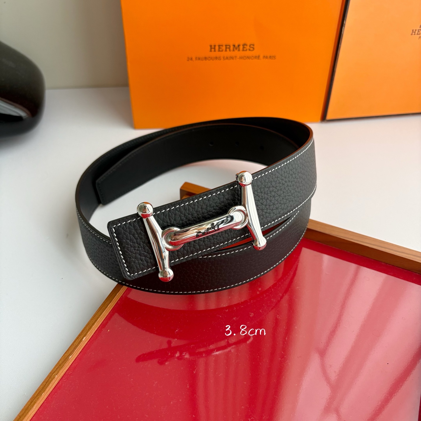 【爱马仕】Hermes 原单爱马仕，宽3.8cm进口原版皮带身，双面可用，精品电镀五金 ！