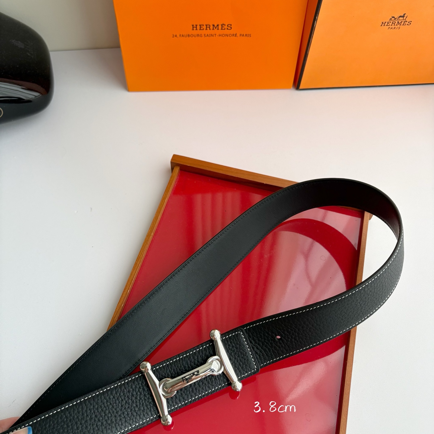 【爱马仕】Hermes 原单爱马仕，宽3.8cm进口原版皮带身，双面可用，精品电镀五金 ！