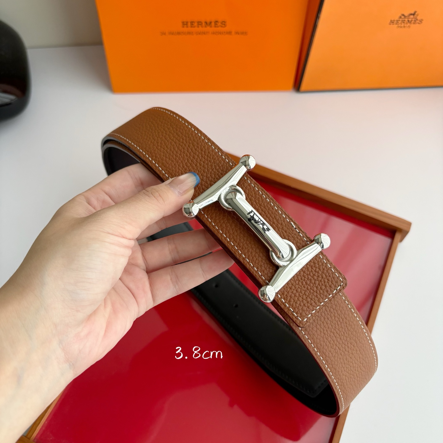 【爱马仕】Hermes 原单爱马仕，宽3.8cm进口原版皮带身，双面可用，精品电镀五金 ！