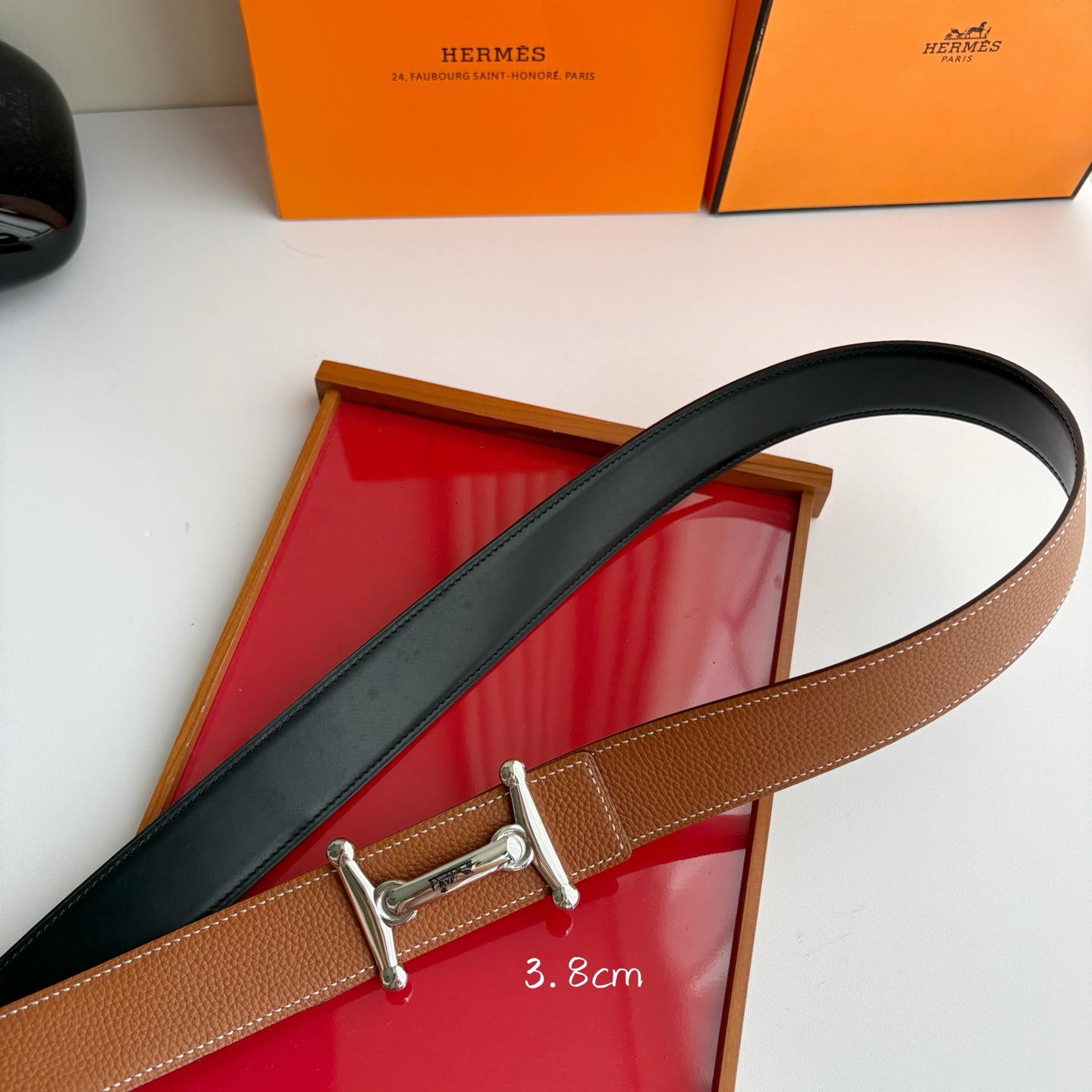 【爱马仕】Hermes 原单爱马仕，宽3.8cm进口原版皮带身，双面可用，精品电镀五金 ！