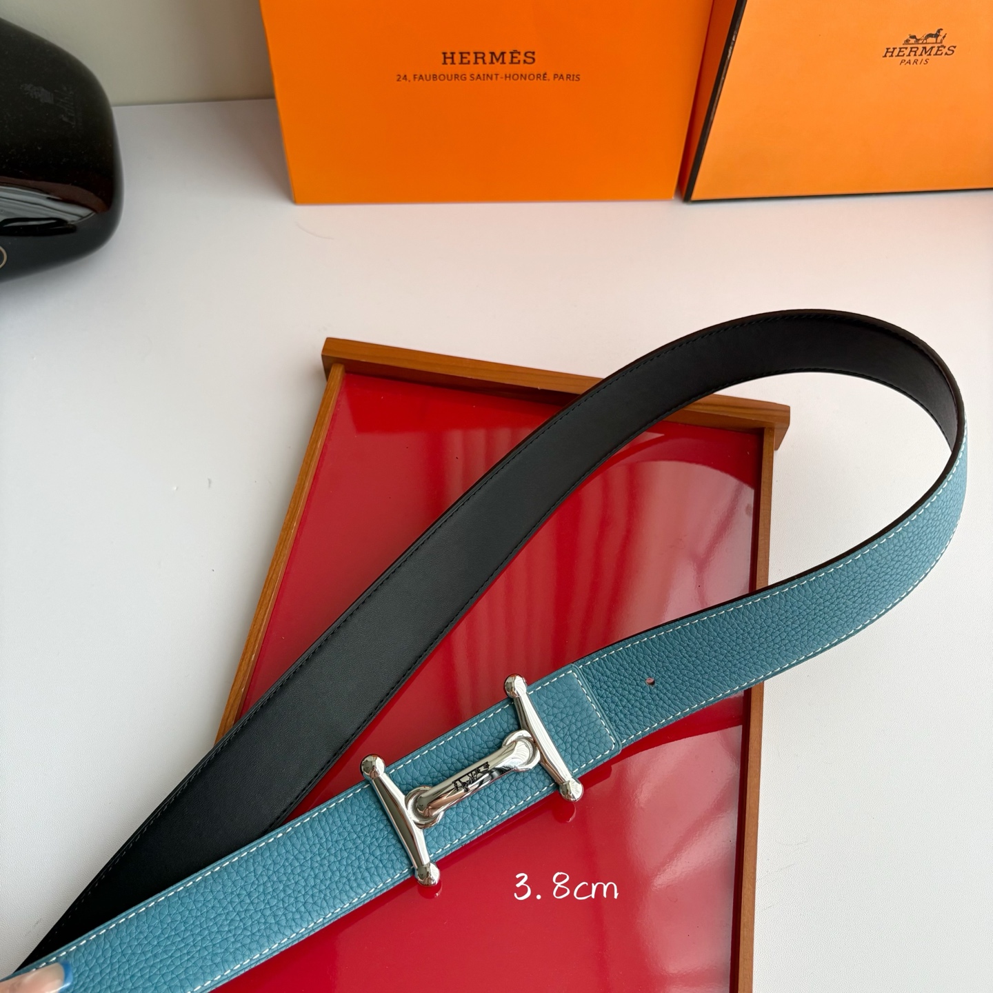 【爱马仕】Hermes 原单爱马仕，宽3.8cm进口原版皮带身，双面可用，精品电镀五金 ！