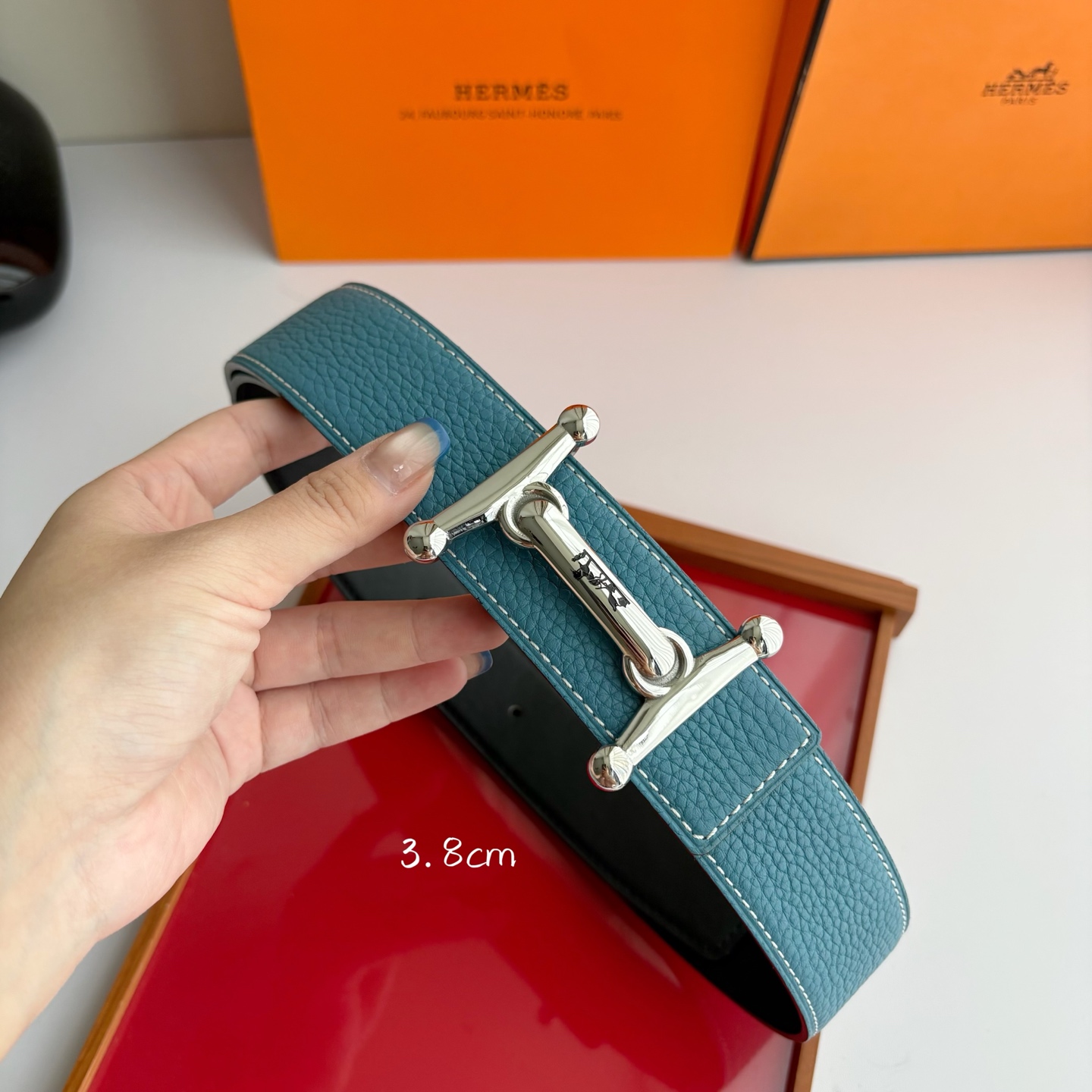 【爱马仕】Hermes 原单爱马仕，宽3.8cm进口原版皮带身，双面可用，精品电镀五金 ！
