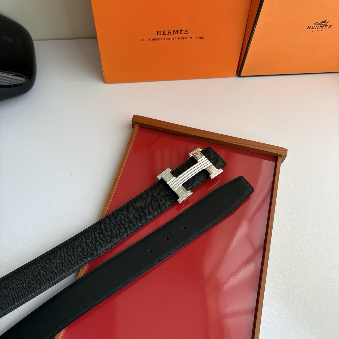 【爱马仕】Hermes 原单爱马仕，宽3.8cm进口原版皮带身，双面可用，精品电镀五金 ！
