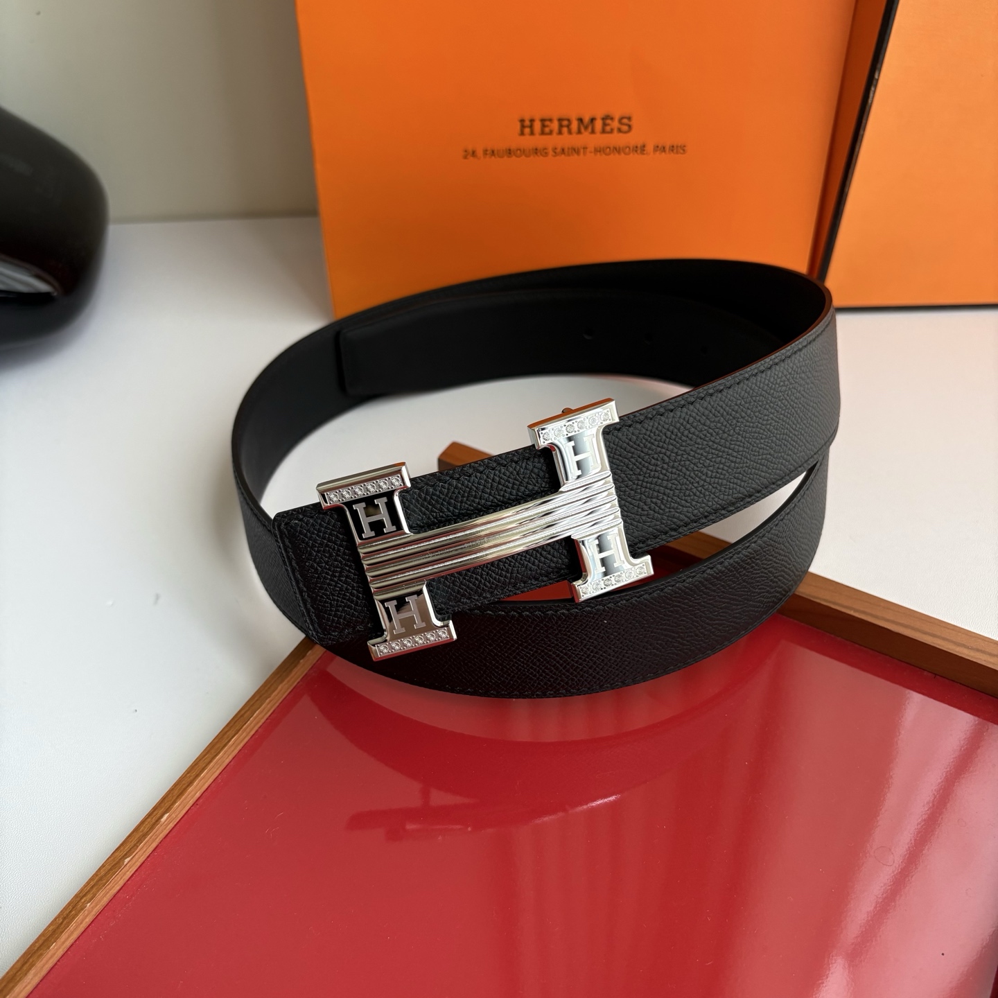 【爱马仕】Hermes 原单爱马仕，宽3.8cm进口原版皮带身，双面可用，精品电镀五金 ！