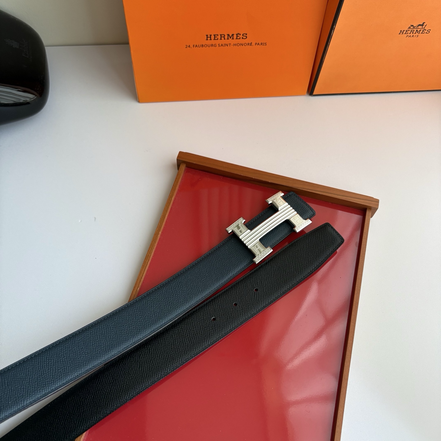 【爱马仕】Hermes 原单爱马仕，宽3.8cm进口原版皮带身，双面可用，精品电镀五金 ！