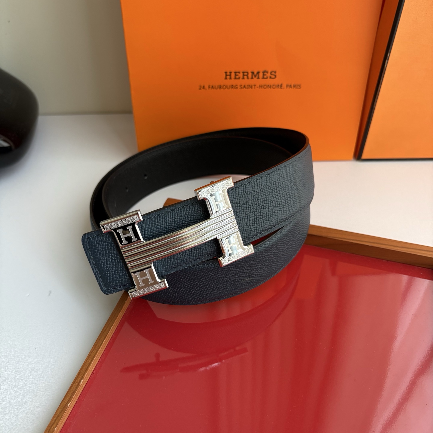 【爱马仕】Hermes 原单爱马仕，宽3.8cm进口原版皮带身，双面可用，精品电镀五金 ！