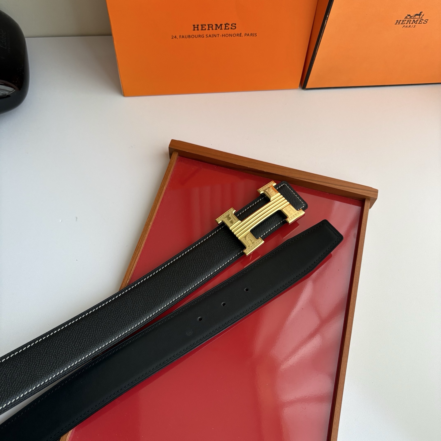 【爱马仕】Hermes 原单爱马仕，宽3.8cm进口原版皮带身，双面可用，精品电镀五金 ！