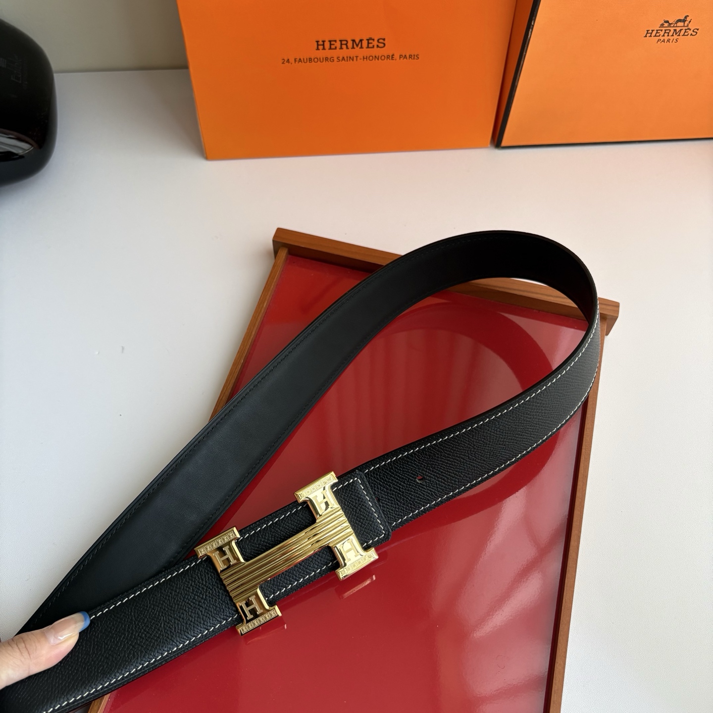 【爱马仕】Hermes 原单爱马仕，宽3.8cm进口原版皮带身，双面可用，精品电镀五金 ！