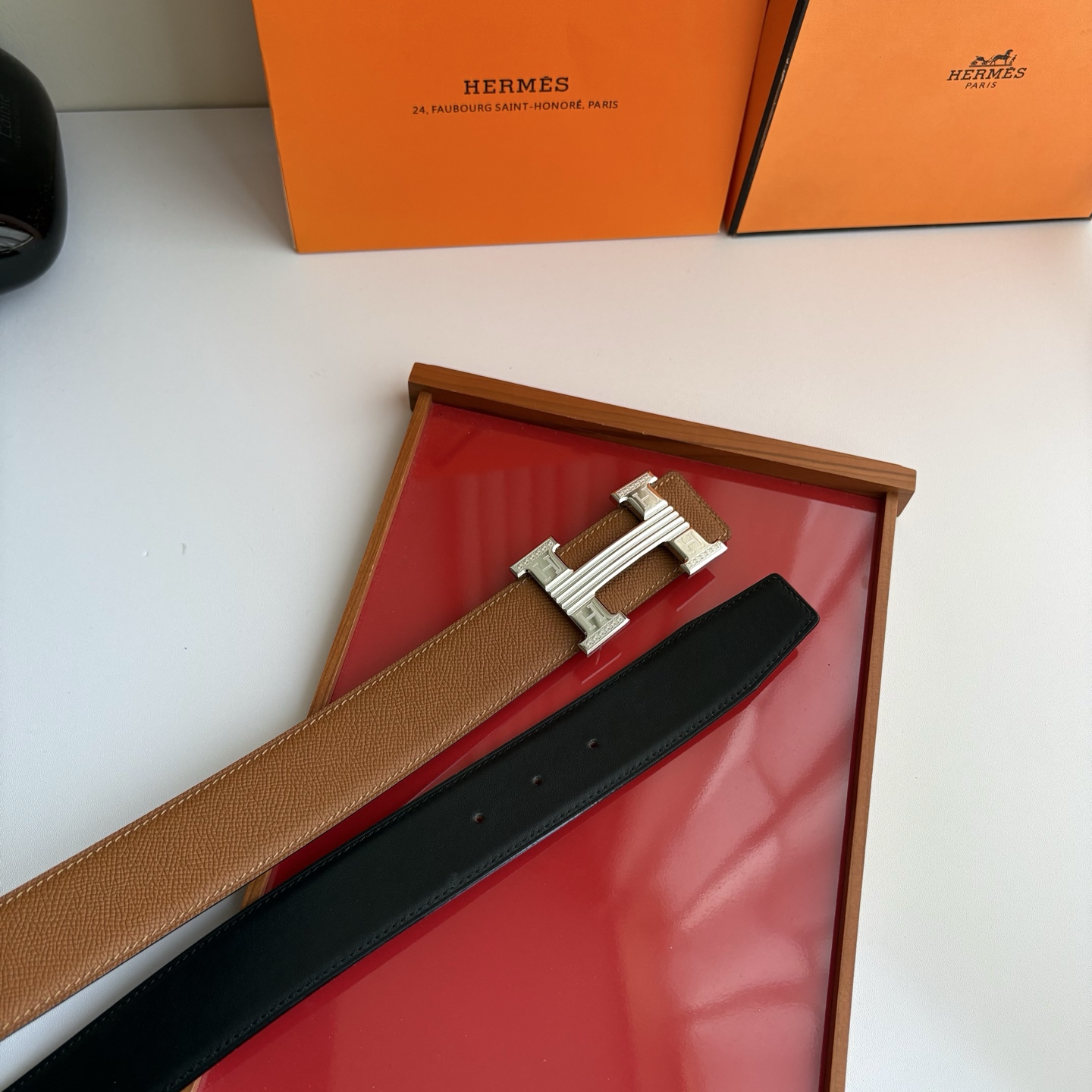 【爱马仕】Hermes 原单爱马仕，宽3.8cm进口原版皮带身，双面可用，精品电镀五金 ！
