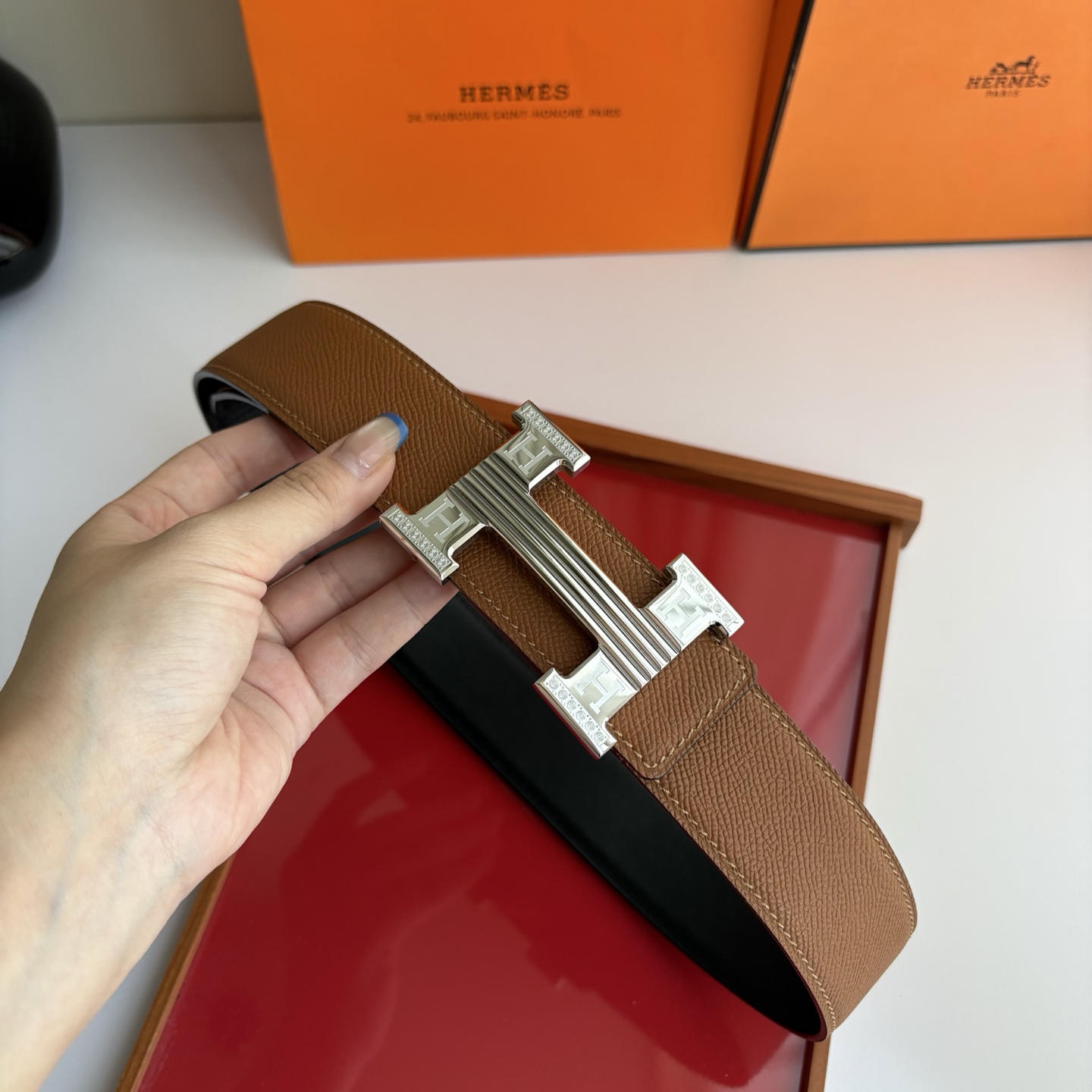 【爱马仕】Hermes 原单爱马仕，宽3.8cm进口原版皮带身，双面可用，精品电镀五金 ！