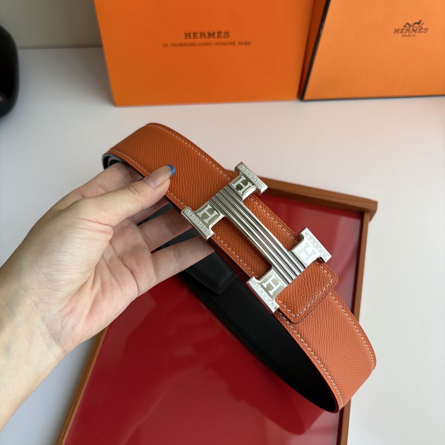 【爱马仕】Hermes 原单爱马仕，宽3.8cm进口原版皮带身，双面可用，精品电镀五金 ！